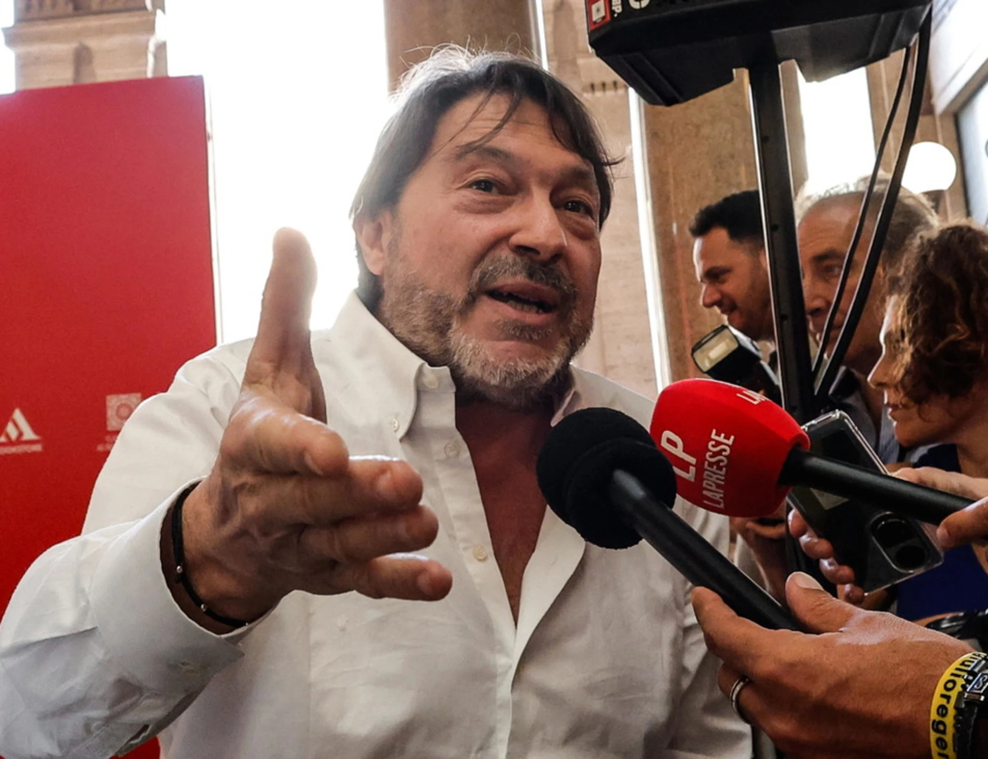 Sigfrido Ranucci sfrutta la morte di Francesco Guccini per auto-celebrarsi