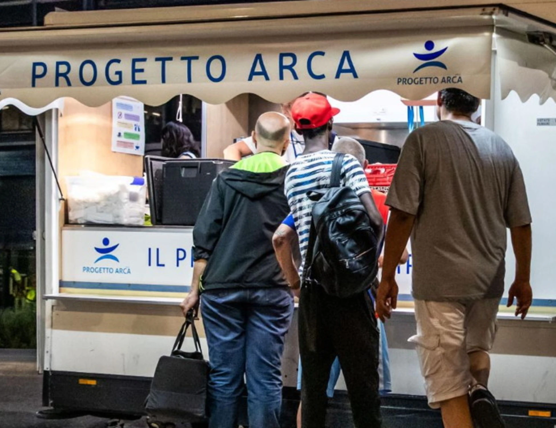 Continua l’impegno a difesa delle persone fragili di Fondazione Progetto Arca e JTI Italia: numeri da record per le iniziative congiunte di solidarietà nei primi sei mesi del 2025