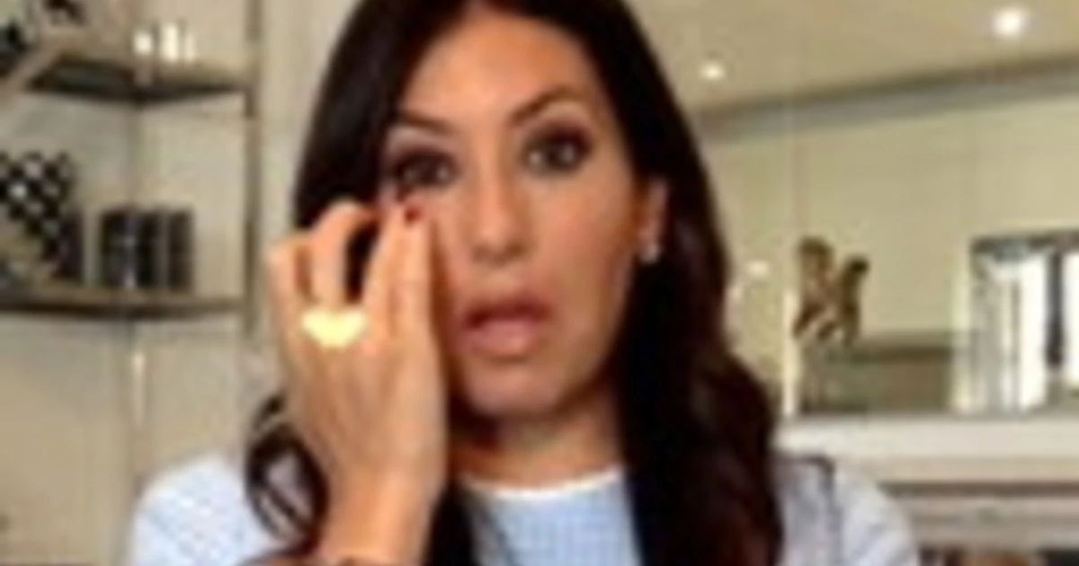 Elisabetta Gregoraci in lacrime a Vieni da me: "La bugia più grande? A mia madre prima che morisse"