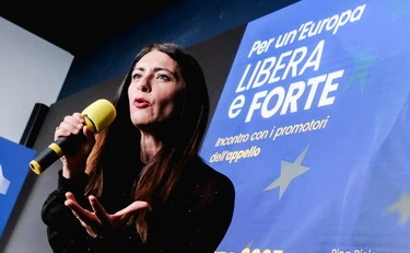 Pina Picierno, "perché la piazza è divisa". Colpo mortale a Pd e Schlein