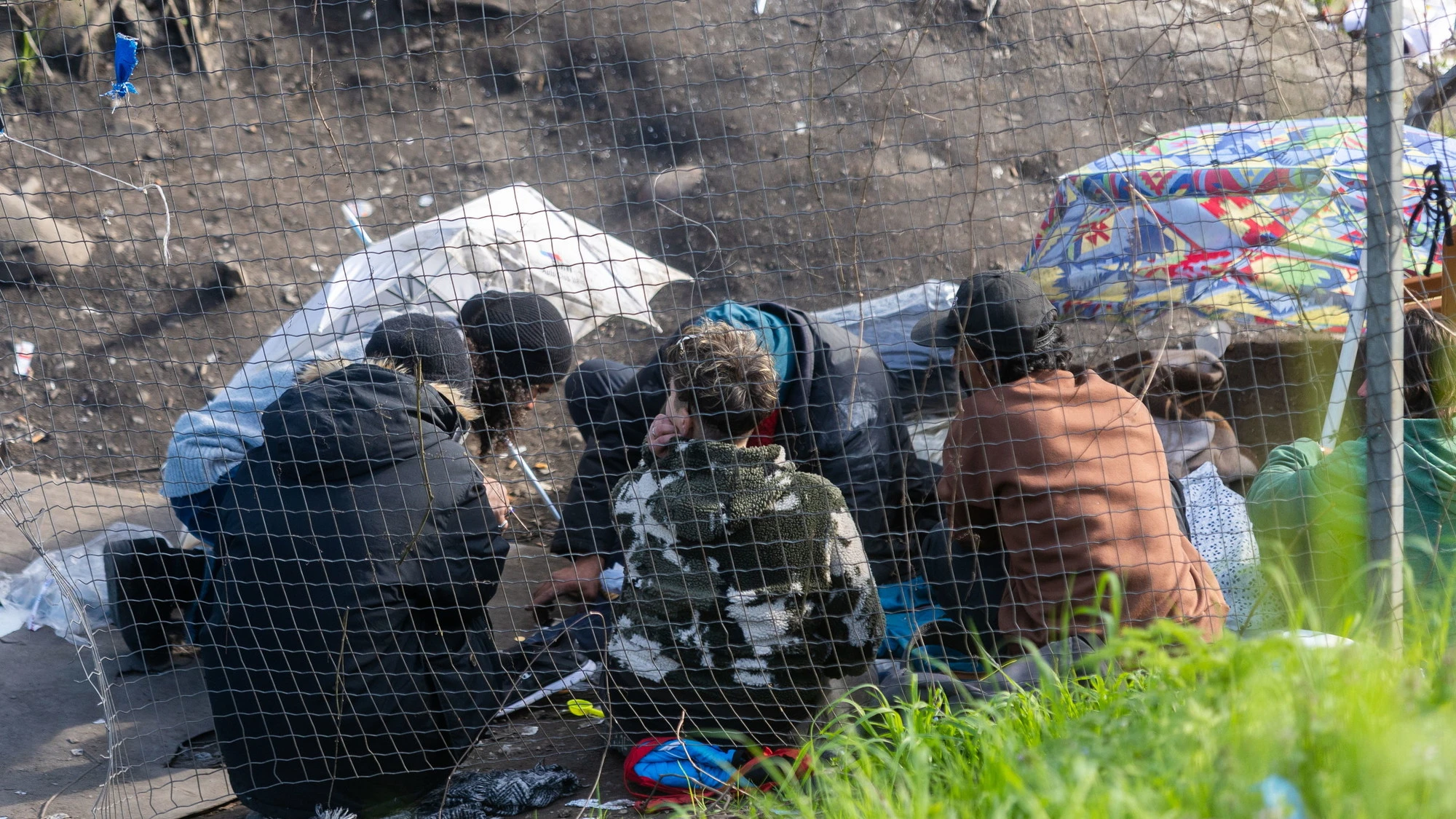 Rogoredo, come funziona il sistema: pusher, cavallini e morte in saldo