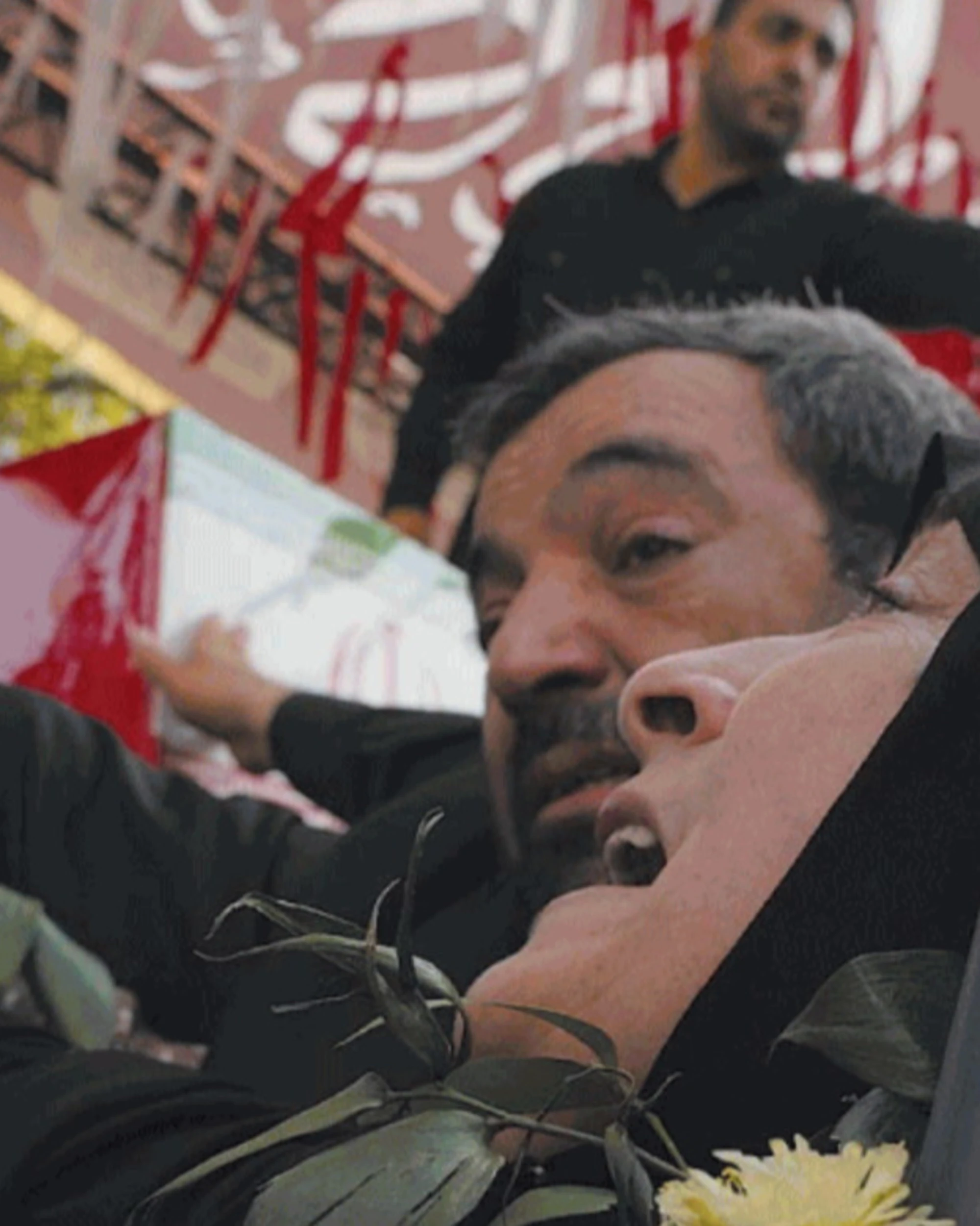 Lutto e odio: a Teheran i funerali diventano propaganda