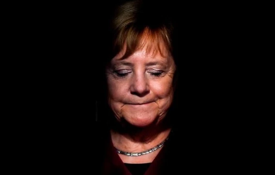 Angela Merkel lascia la Cdu: &quot;Così avrò ancora più influenza internazionale&quot;