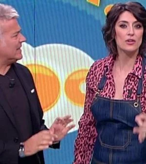 Prova del Cuoco, Elisa Isoardi in difficoltà: "E chi lo ammazza?". Cirillo fa il nome, caos Rai in diretta