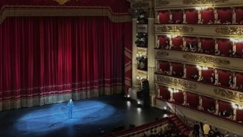 https://media.liberoquotidiano.it/HeTq3wR2NwUqFlwSZJKDA5_cr9Hyq3l15iOdrRJBtDU/width:800/quality:90/aW1hZ2VzLzIwMjUvMDkvMjcvMTk0NjA2NjA0LTAyY2JiMzBiLTVlZjEtNDJjMC1iZDE5LWI3MTk0ZGIxY2ZmMC5qcGc.webp