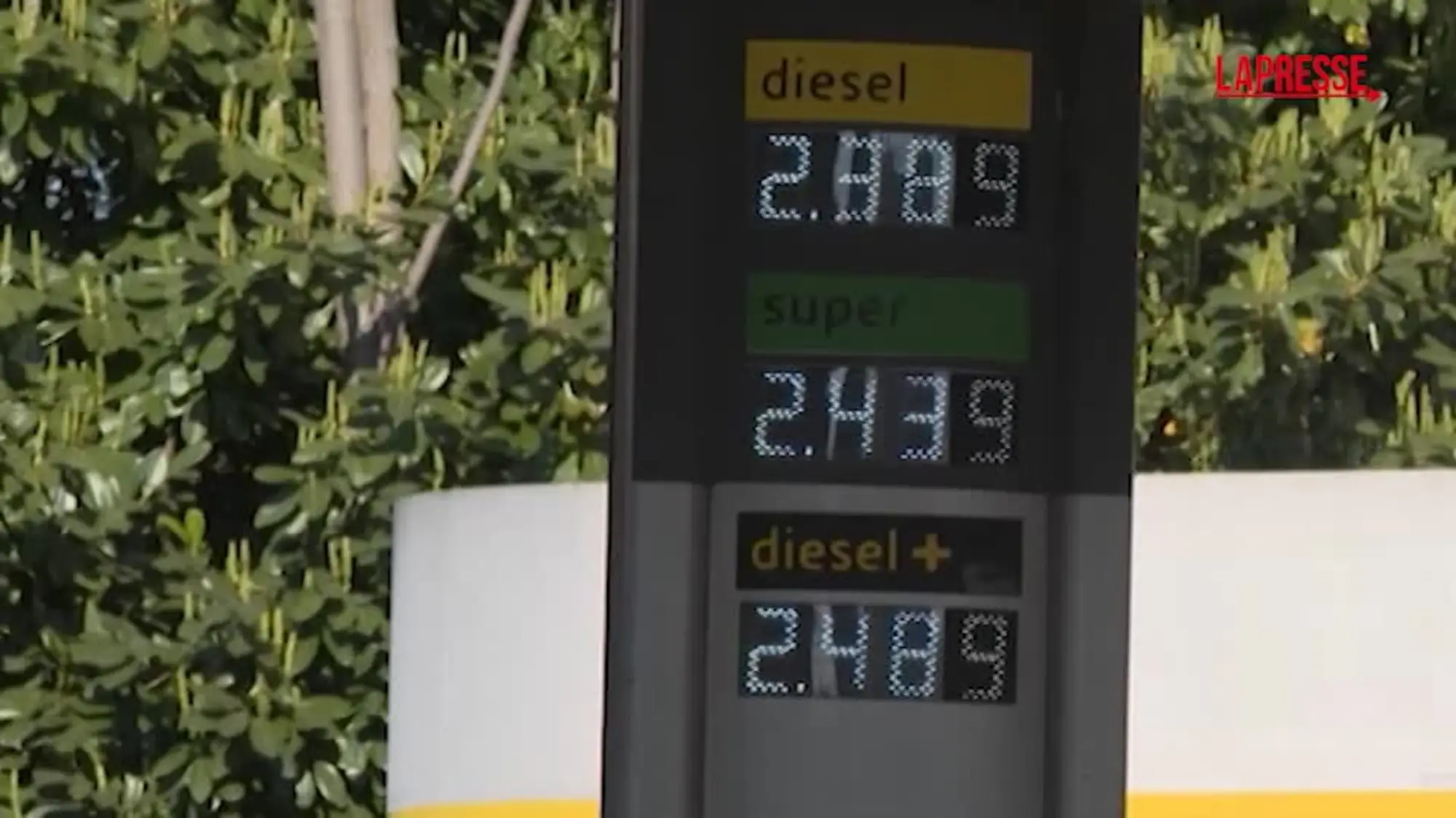 Caro carburanti, autotrasporto verso il fermo a maggio