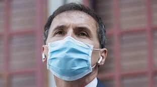 Francesco Boccia a Senaldi: "Convivere con il coronavirus. Sì zone rosse, no lockdown generale"