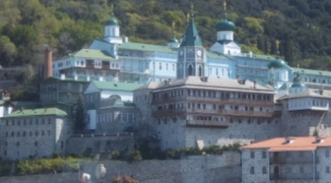Monte Athos, "i monaci sapevano". Scandalo in Grecia: il "rifugio sicuro" dei signori del crimine russo