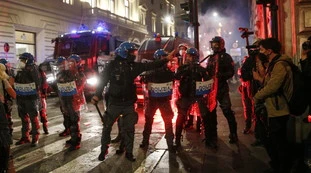 No-Green pass, "purtroppo non ci sono più le Br": violenza fascista? Ma nelle chat si inneggia al terrorismo rosso