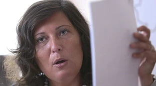 Valeria Ciarambino contro Silvio Berlusconi: "Dinosauro col fondotinta". M5s, tre gaffe in una sola frase