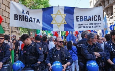 25 aprile, comunità ebraica contro l'Anpi: "Loro dietro tutto questo", "Ci vediamo in tribunale"