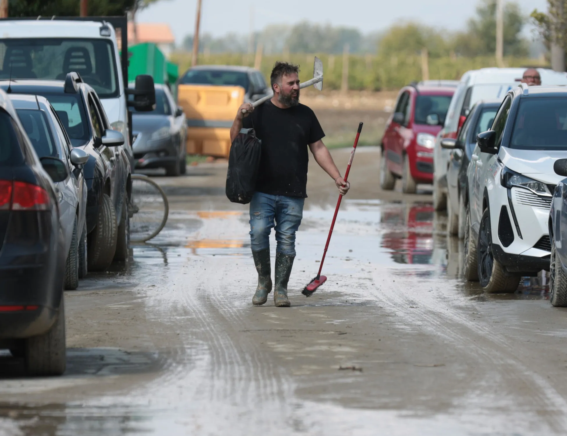 Leggi l'articolo: Alluvione, chi c'è tra i 12 indagati: trema l'Emilia rossa