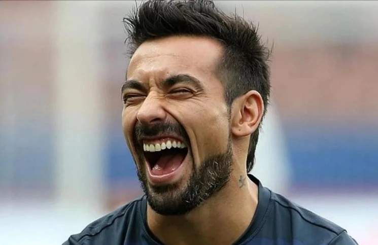 Belen Rodriguez, lo scoop di Alfonso Signorini: una storia con Ezequiel Lavezzi?