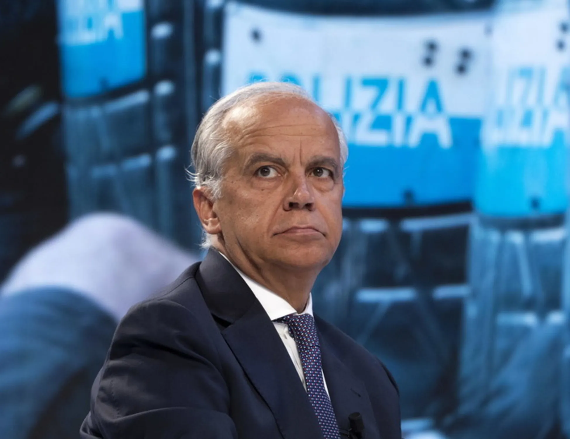 Leggi l'articolo: 'Nessun passo indietro': schiaffo clamoroso di Piantedosi alla sinistra, la risposta durissima