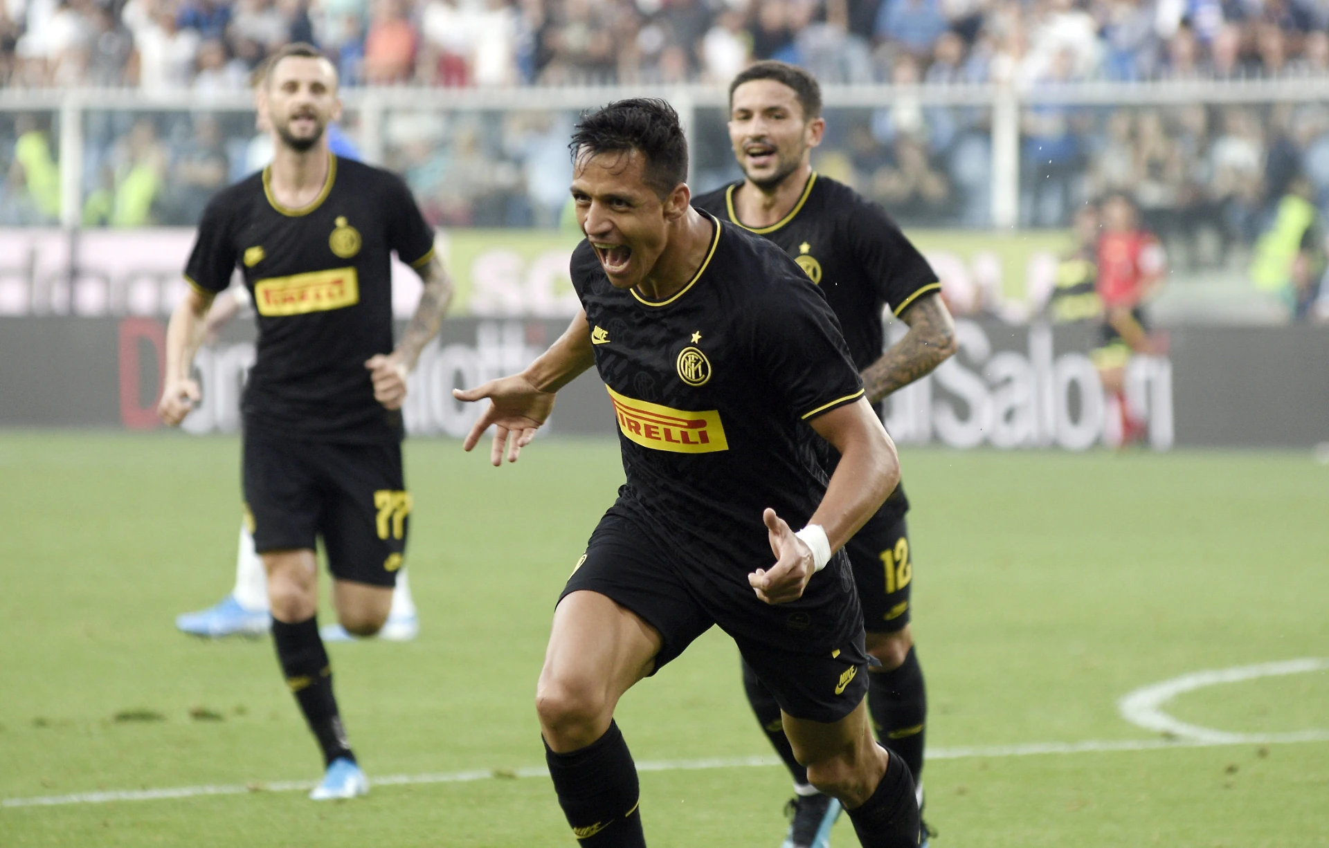 Inter sempre più da record, Sampdoria ko: finisce 1-3. Sanchez show poi il rosso