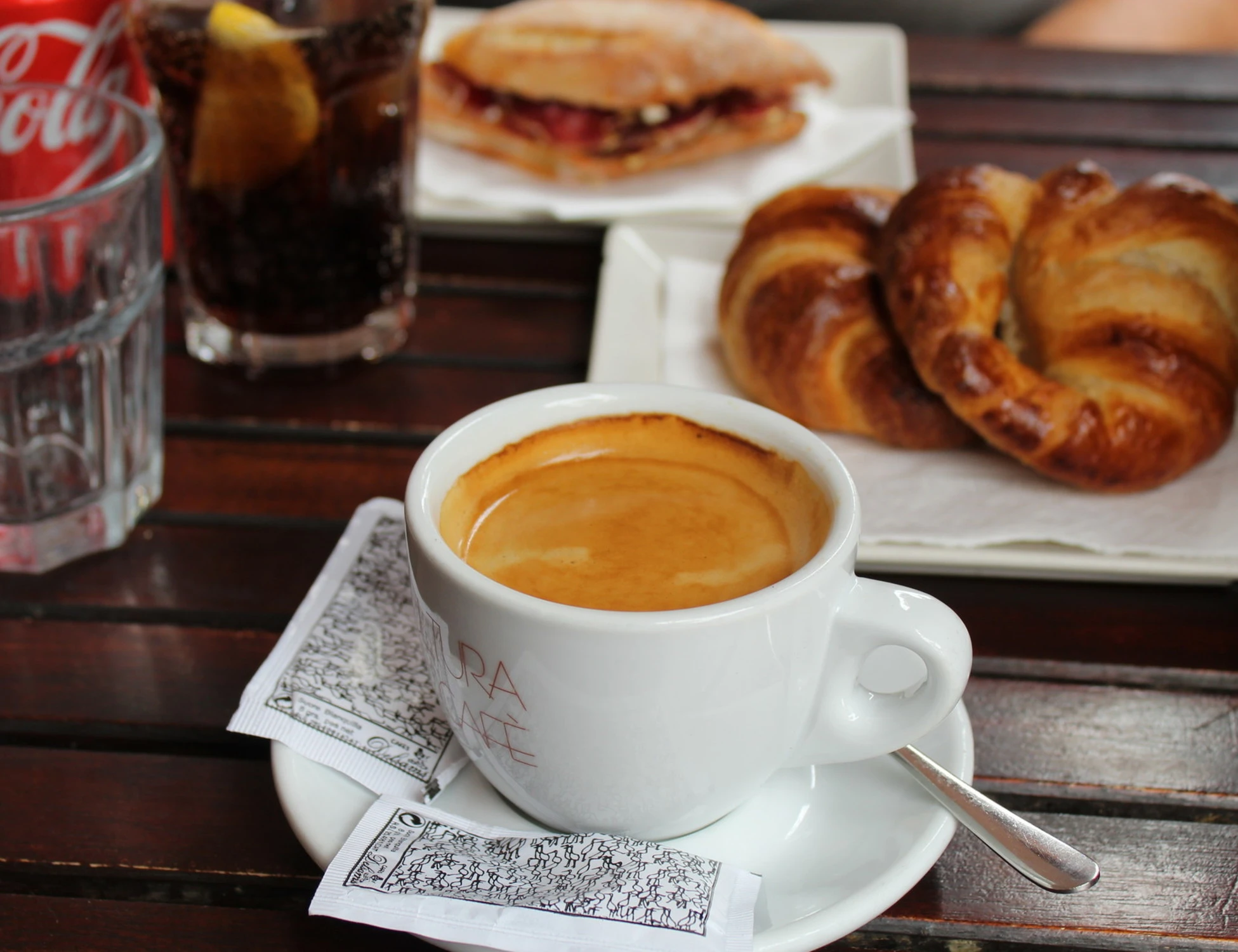 Treviso, "il caffè fa schifo": tunisina prende a calci una cameriera
