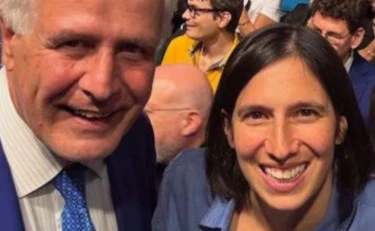 Regionali Toscana, la diretta. Proiezioni, Gaini stacca Tomasi. Exploit-Bundu. E Renzi si "intesta" la vittoria