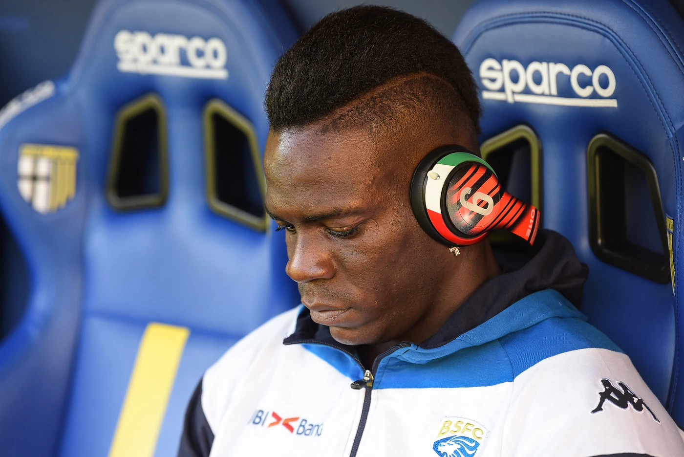 Mario Balotelli, il Capodanno finisce male: fa un incidente e abbandona la macchina, come torna a casa