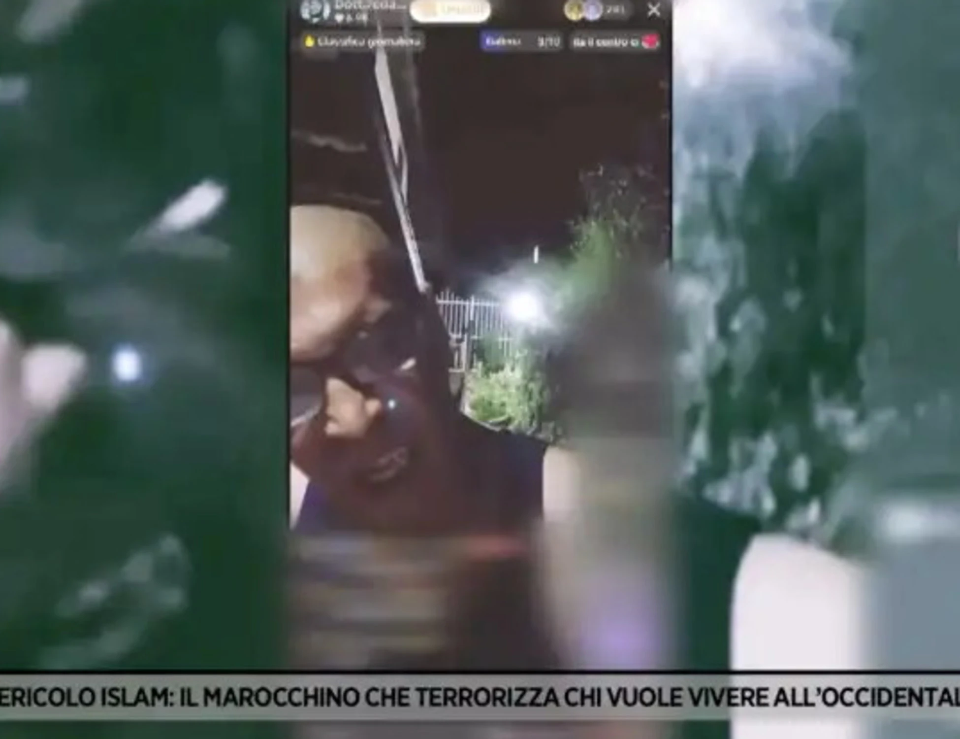 Reggio Emilia, minacciava con un coltello le donne senza velo: arrestato marocchino