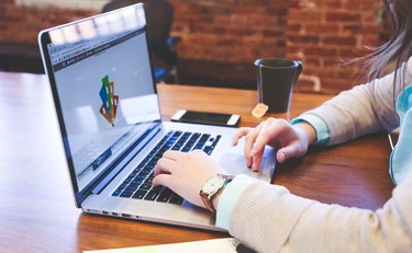 Valditara e la crisi energetica, "no al ritorno della didattica a distanza": spazza via l'ombra di Conte e Speranza