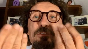 Danilo Toninelli insulta Matteo Salvini: "Straparla. Visto in Lombardia?", il grillino esulta per l'inchiesta su Fontana