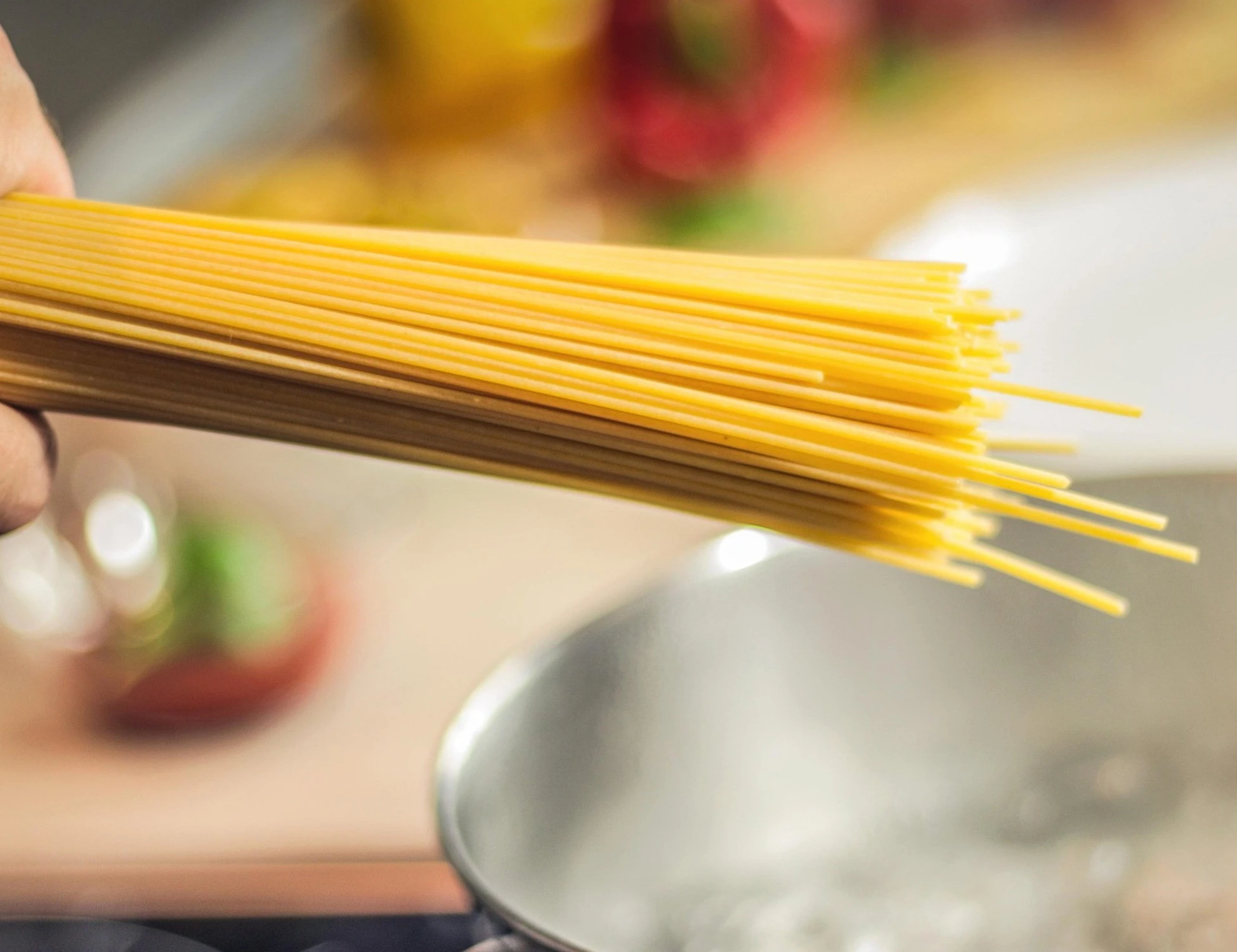 Pasta? "Ecco come si cuoce": l'agghiacciante ricetta della food blogger