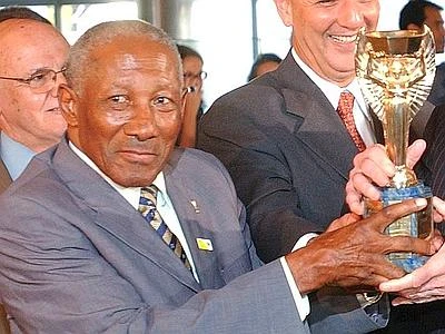 Il Brasile dà l'addio a Djalma Santos, grande laterale della nazionale