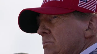 Trump, "non riesce a pagare la cauzione da 464 milioni": l'allarme degli avvocati