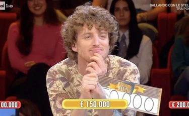https://media.liberoquotidiano.it/Hv5Q5olpEJD_QNFKwpYZq_2sR0yTFLlgIq9aRj0I1ME/width:800/quality:90/aW1hZ2VzLzIwMjUvMTAvMDUvMDQzOTQwNjM0LWE1ODg3NjNhLWZjN2QtNDg4MC1hZjk4LTk5YWMxYWM5MDQ4ZC5qcGc.webp