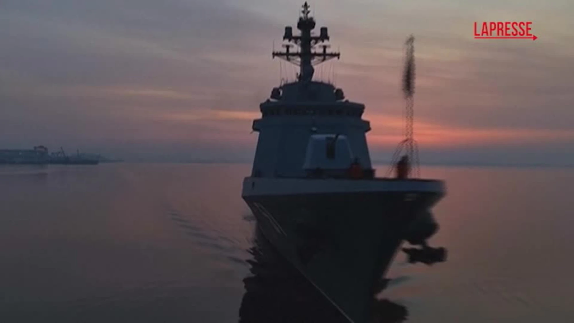 Kim Jong-un guarda il test dei missili insieme alla figlia