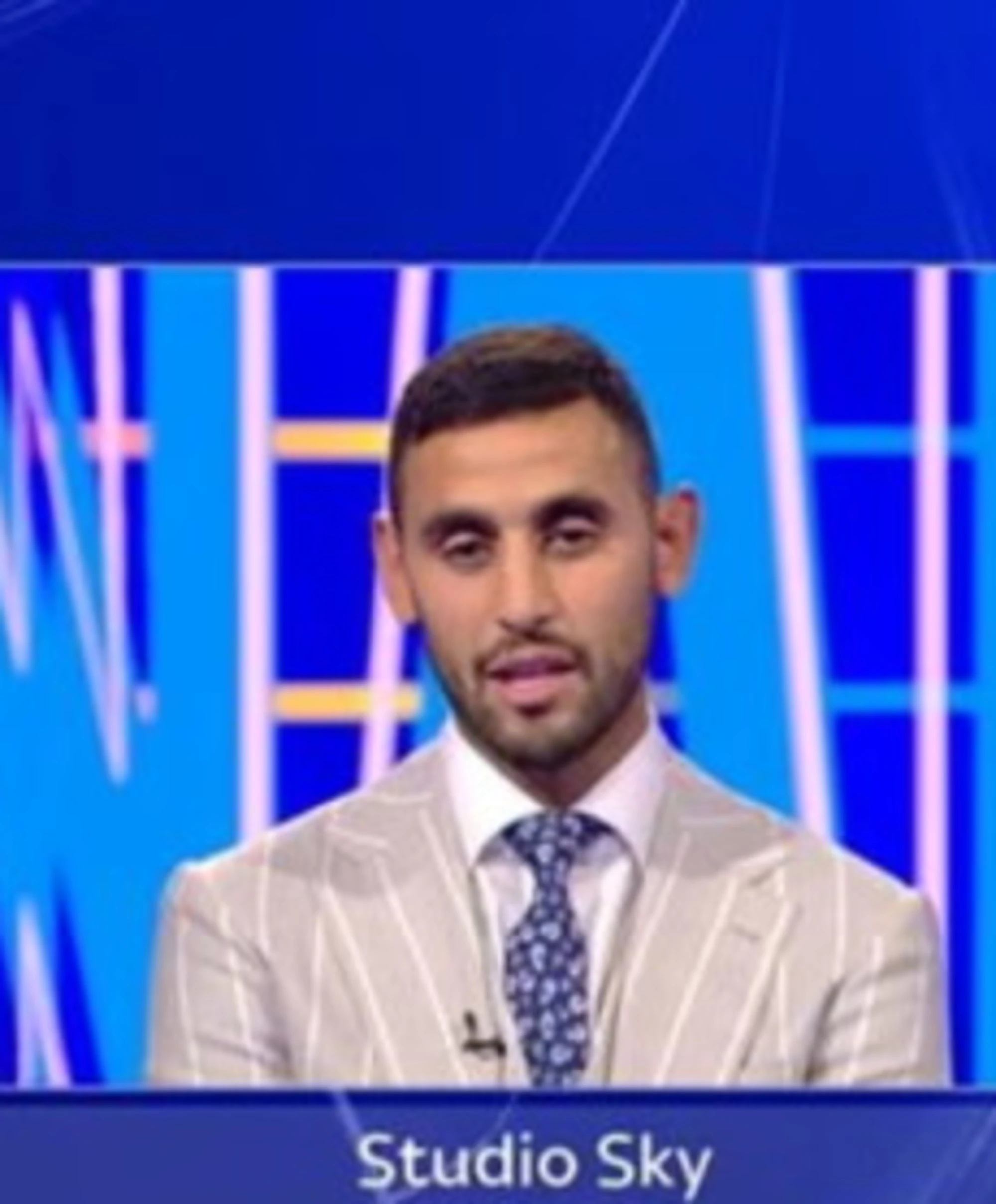 Napoli, Di Lorenzo stroncato in diretta tv: "Una serata di mer***"
