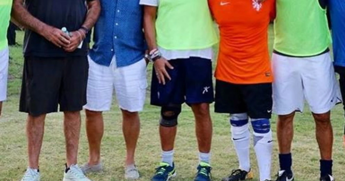 Coronavirus, Mihajlovic e la foto con Briatore e Bonolis in Sardegna: rischio contagio di gruppo