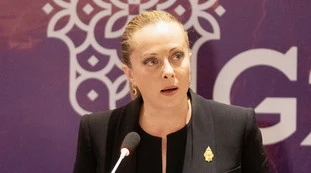 Giorgia Meloni,  bomba-Bisignani: "Di chi deve liberarsi"