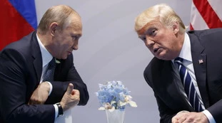 Trump, "la Russia martella ma con Putin è più facile": parole clamorose dalla Casa Bianca