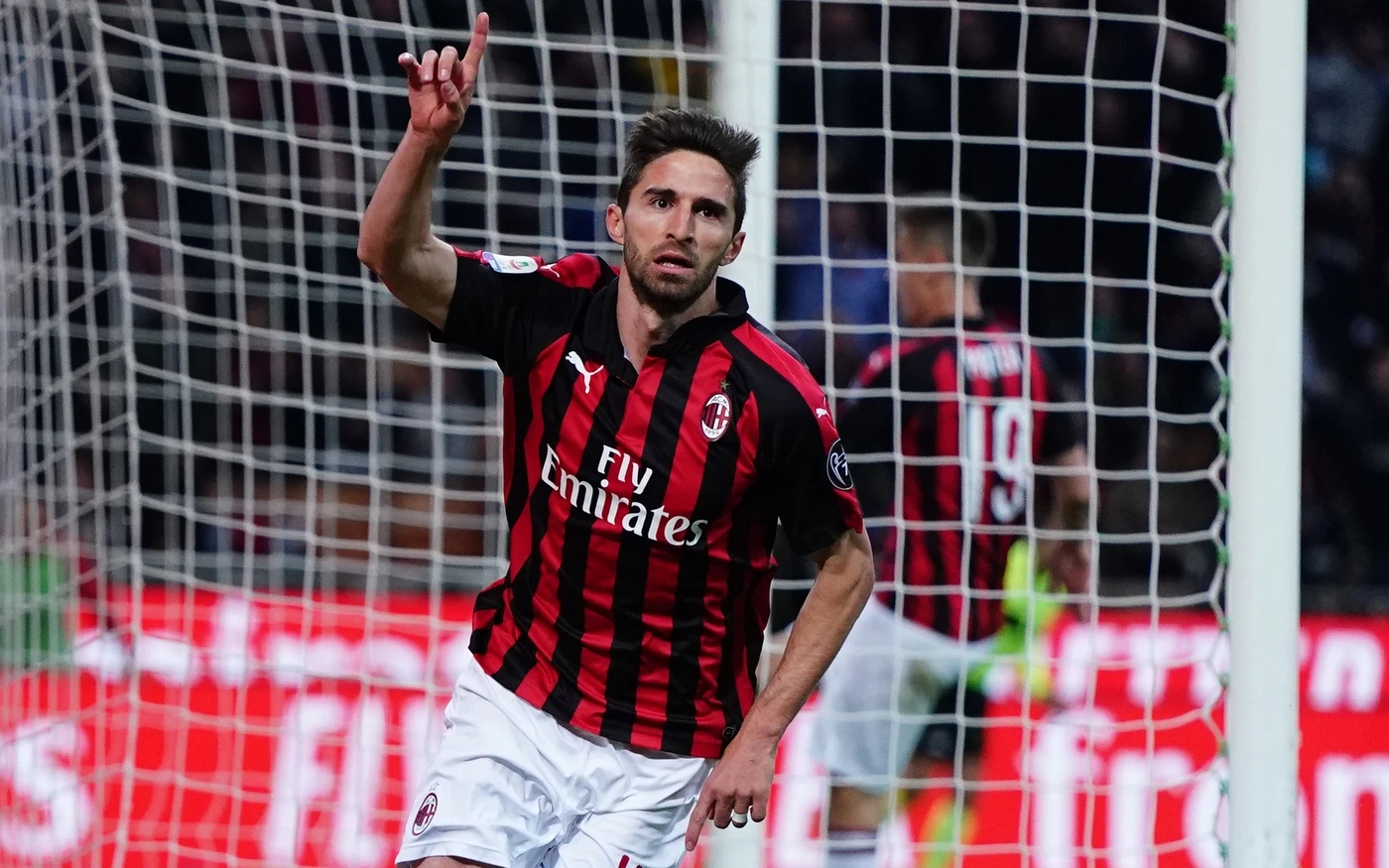 Ci pensano Suso e Borini. Il Milan passa col Bologna: faticaccia e Bakayo-caos