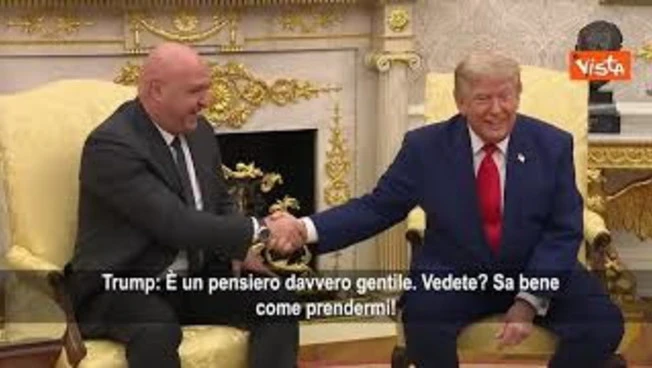 Presidente del Libano Aoun a Trump: Lei è un grande Presidente. Il tycoon: Sa bene come prendermi