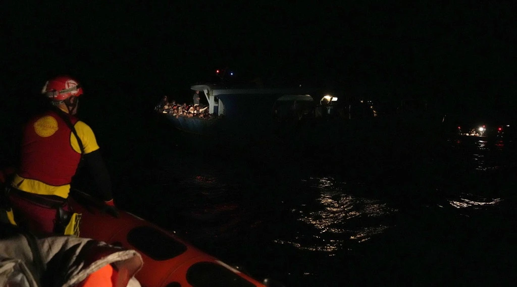Open Arms, il 'jolly' contro Salvini: "Lo scafista non può parlare spagnolo"