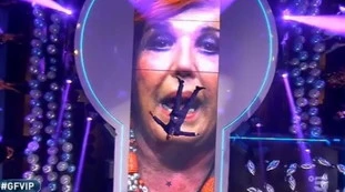 Patrizia De Blanck gela Alfonso Signorini al Grande Fratello Vip: "Adua e Morra? Non me ne frega nulla"