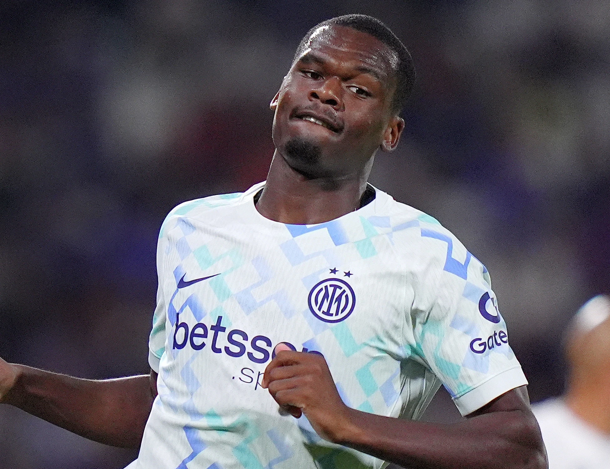 Ornella Vanoni impazzisce per Bonny: "Non sono milanista"