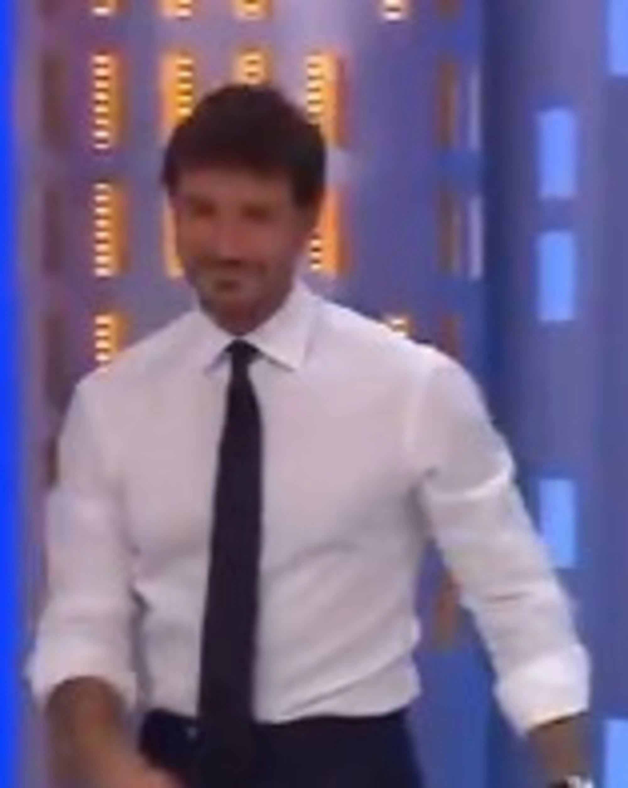 Affari Tuoi, Stefano De Martino fa infuriare i telespettatori: "Come cazz*** ti permetti?"