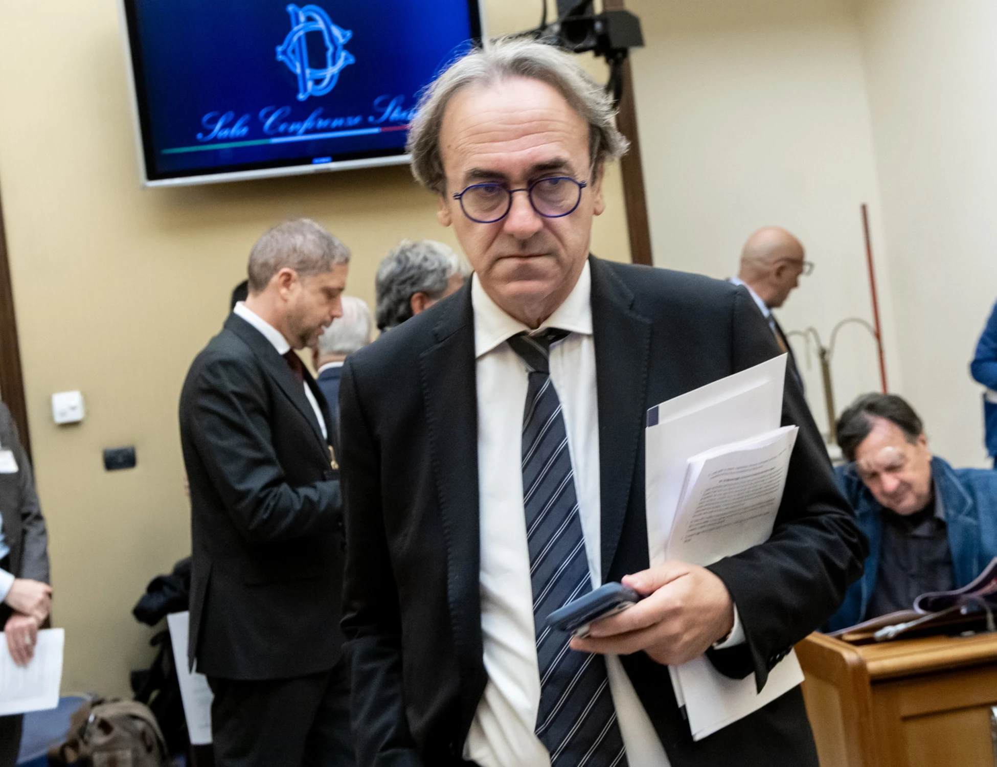 Un Giorno da Pecora, Bonelli si copre di ridicolo: "Chat 'Costituzionale'? Chiamata così perché..."