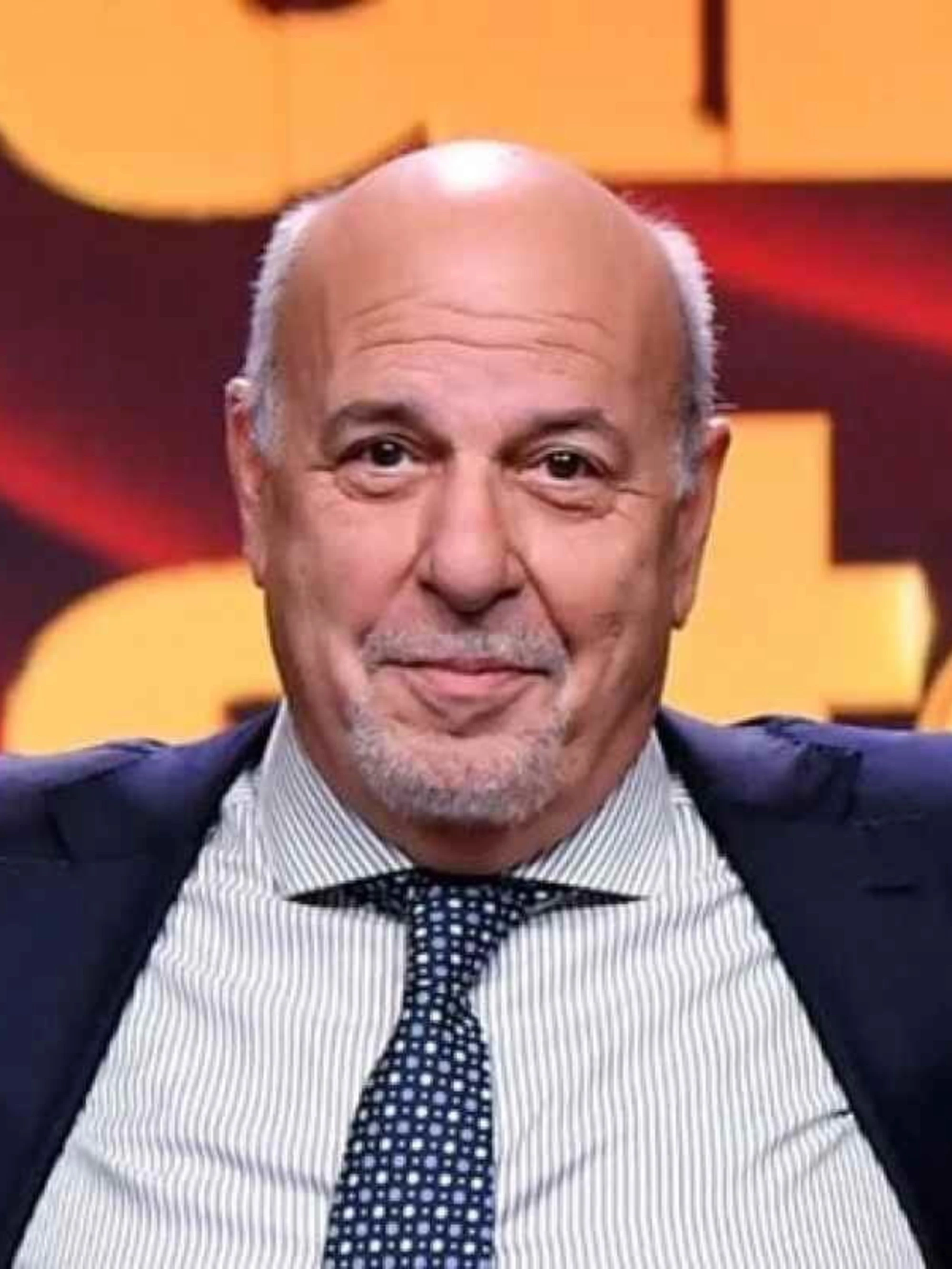 Alan Friedman si arrende a Trump: "Compro solo italiano"