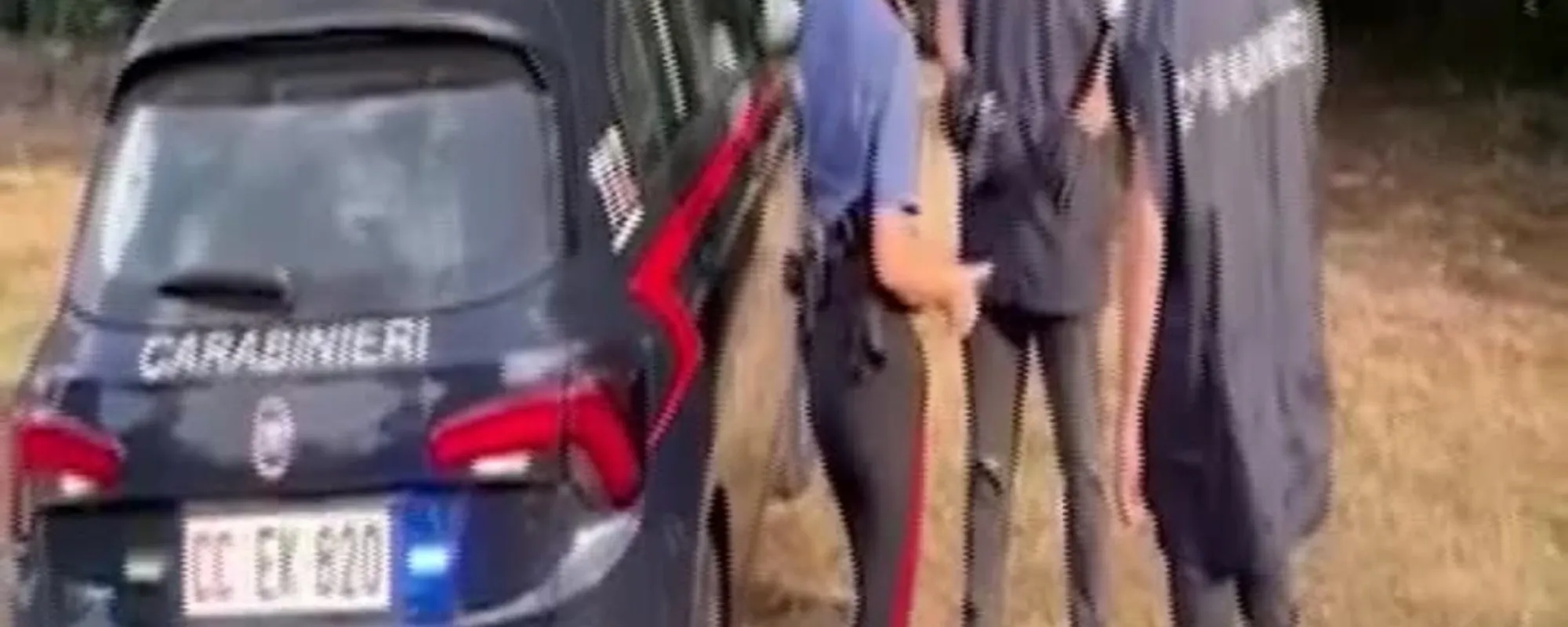 Italiano sequestrato e incappucciato, l'orrore della baby gang <span style="color: rgb(153, 0, 0);">Video</span>