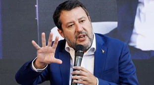 Salvini, retroscena-Pontida: la parola d'ordine per le Europee