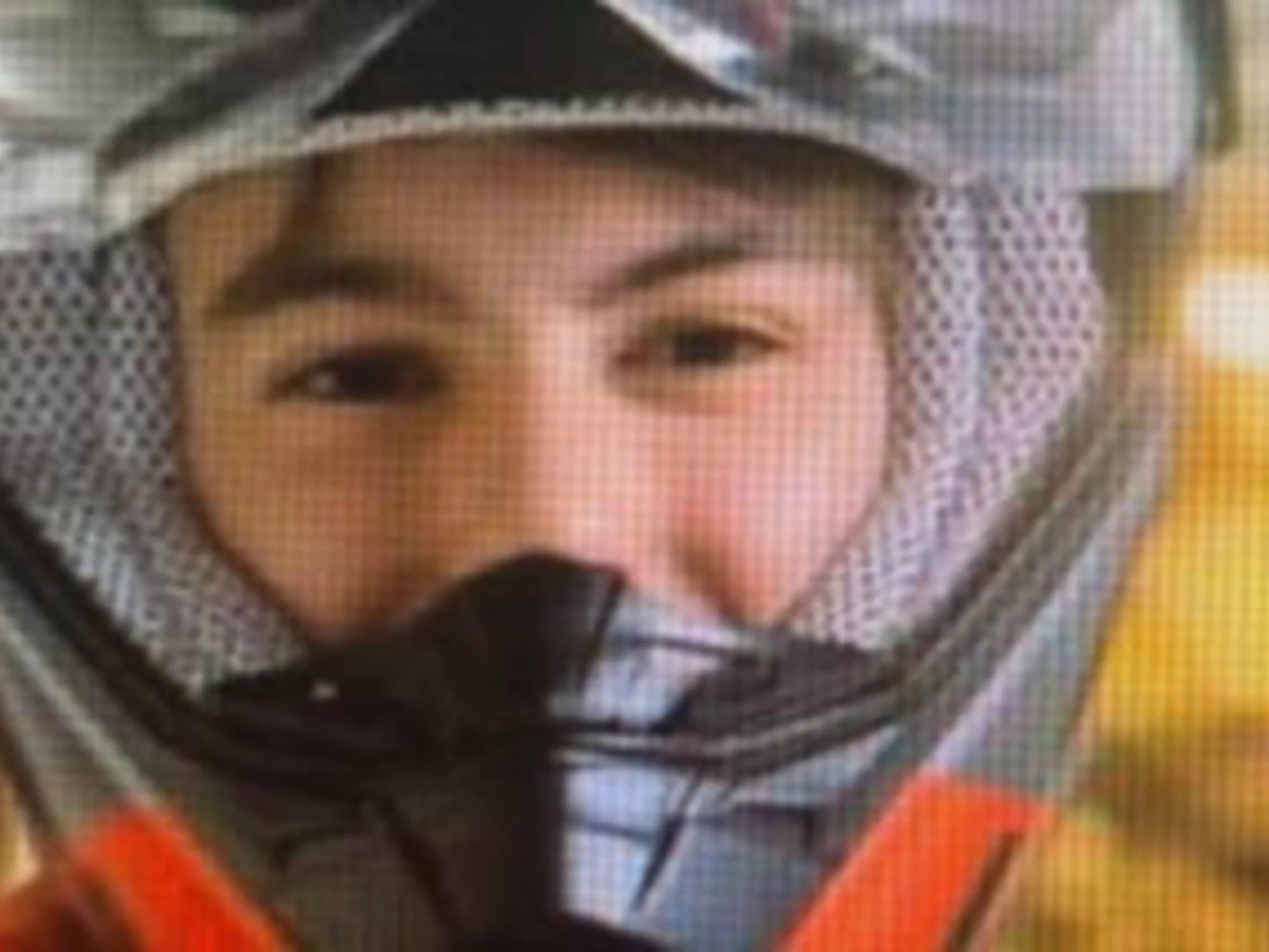 Invade la corsia e uccide Gabriele Falcone: dopo l'incidente scoppia la rissa