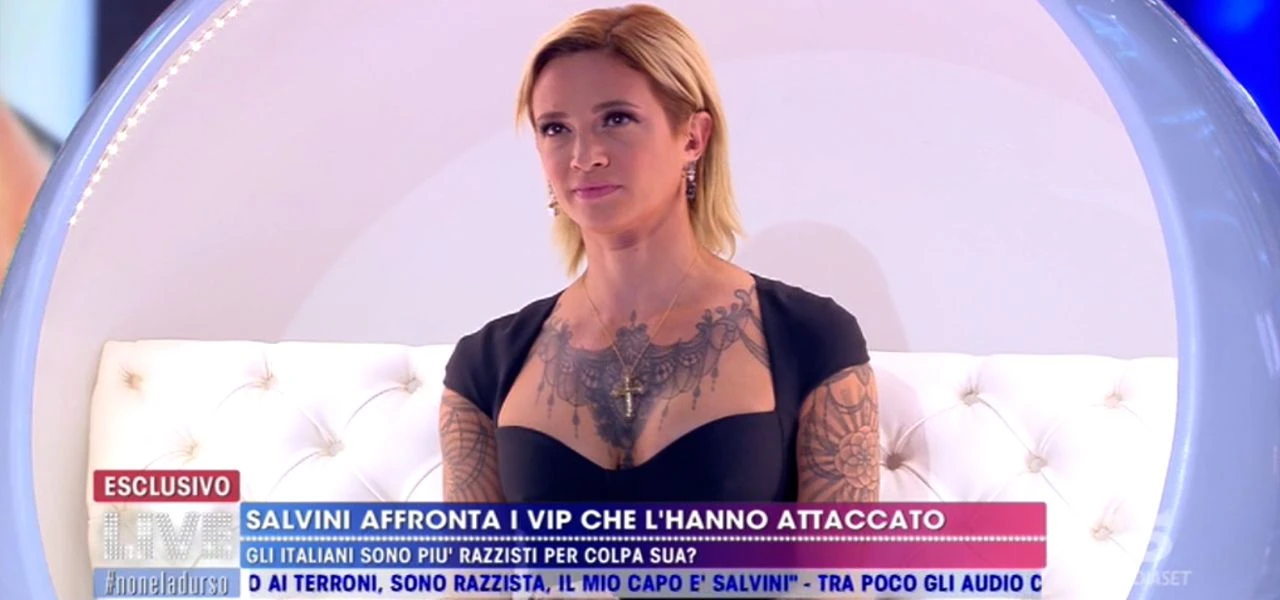 Live-Non è la D'Urso, Asia Argento rincara la dose contro Salvini: "Mer**? Ho fatto bene a dirglielo"