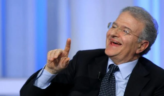 Cicchitto: troppi "esibizionisti"tra i candidati alle primarie