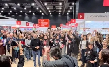 Più Libri Più Liberi, la pagliacciata rossa alla fiera a Roma