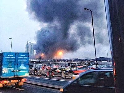 Elicottero si schianta nel cuore di Londra: due morti, almeno 9 feriti
