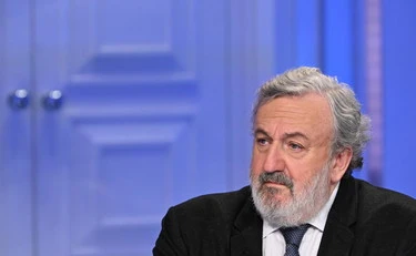 Michele Emiliano si autonomina, rivolta FdI: "Episodio vergognoso"